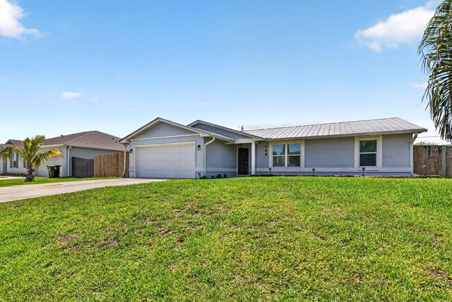 Photo - 756 SW Ancona Rd