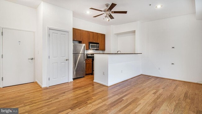 Photo - 1521 27th St SE Unit 406