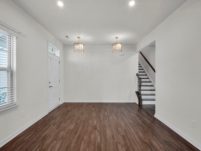 Photo - 7023 Waterwheel St SW