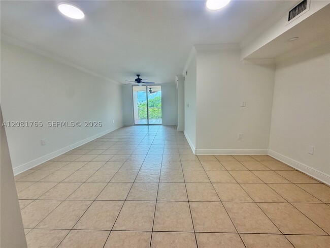 1650 Coral Wy Unit 504