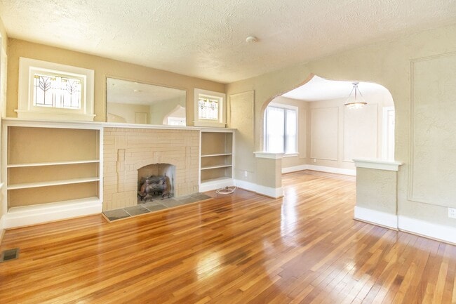 Photo - 7004 Amherst Ave Unidad A