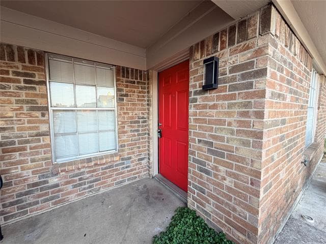 Building Photo - 5804 Tinsley Dr