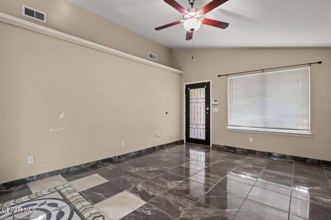 Photo - 804 Desert Cactus Dr