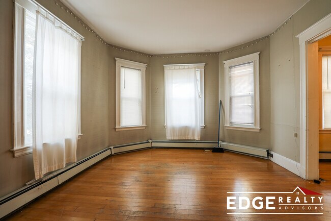Photo - 38 Leicester St Unit 1