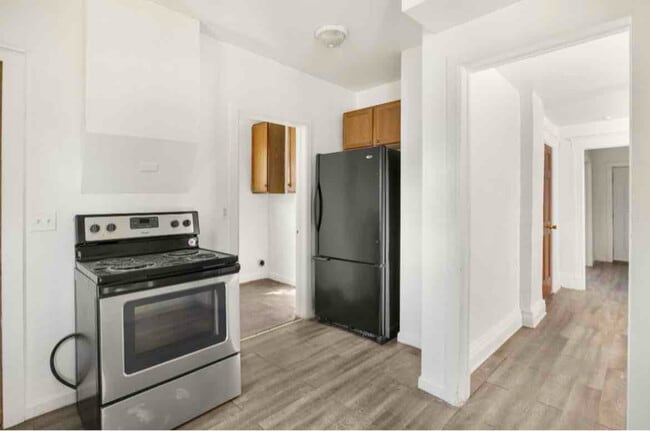 Photo - 705 Forsythe St