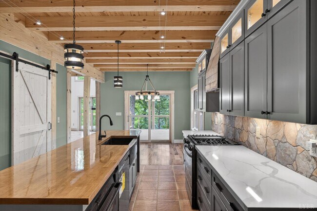 Photo - 308 Acres Ct