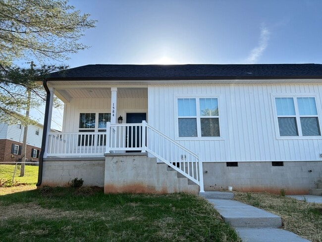 Building Photo - 1580MA/1584MA Unit 1584MA