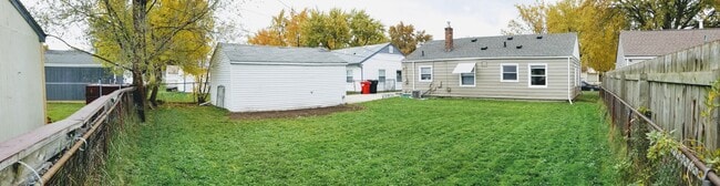 Photo - 26511 Grandmont St