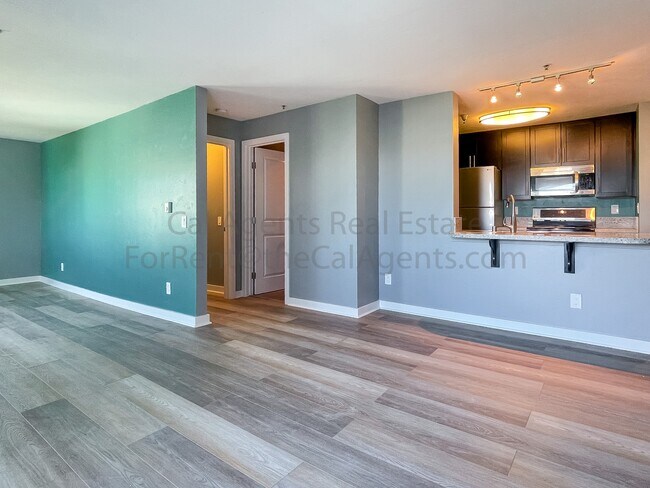 Photo - 6400 Christie Ave