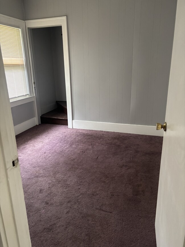 Photo - 146 Exchange St SE