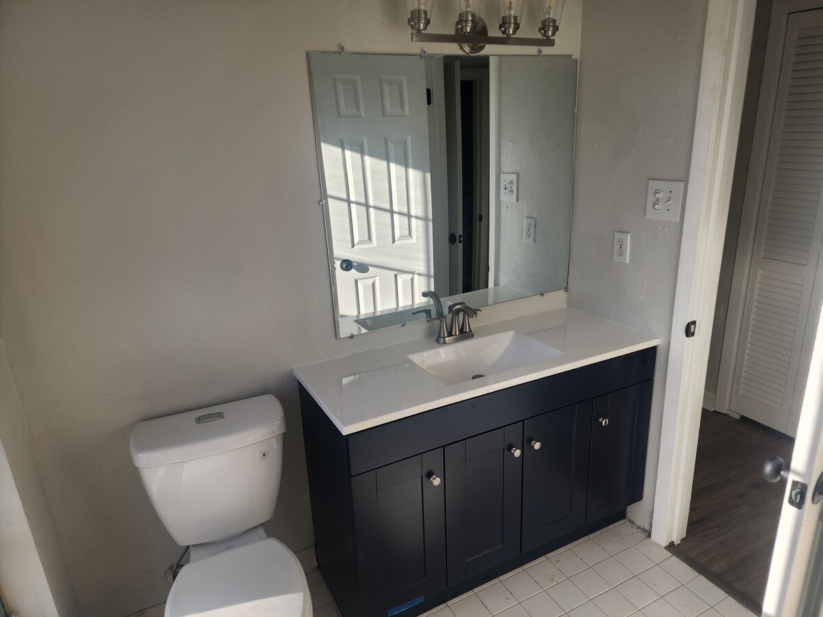 Photo - 4801 Grammar Ave