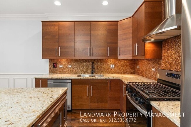 Photo - 2257 W Belmont Ave Unidad 2E