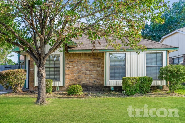 Building Photo - 1734 Windmill Ln