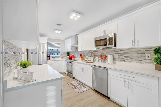 Photo - 5740 NE 19th Terrace