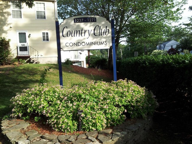 Condominium Sign - 1237 Pawtucket Blvd Townhome