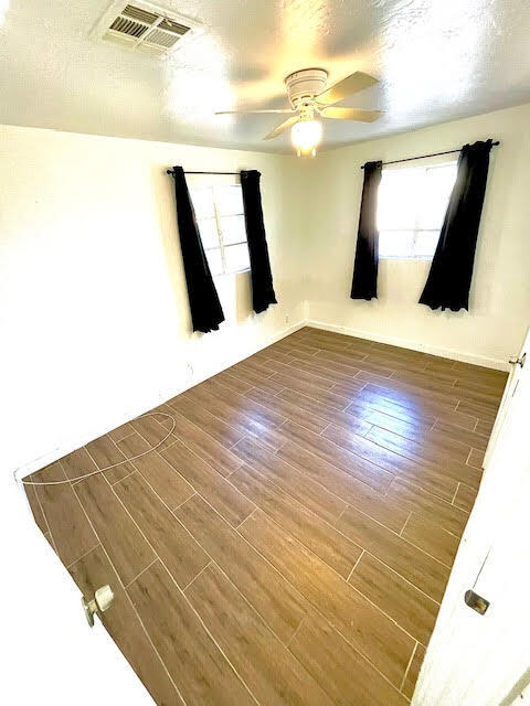 Photo - New renovated and move in ready. Roosevelt...