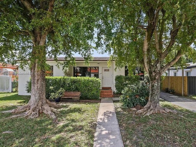 Photo - 3040 SW 11th St House
