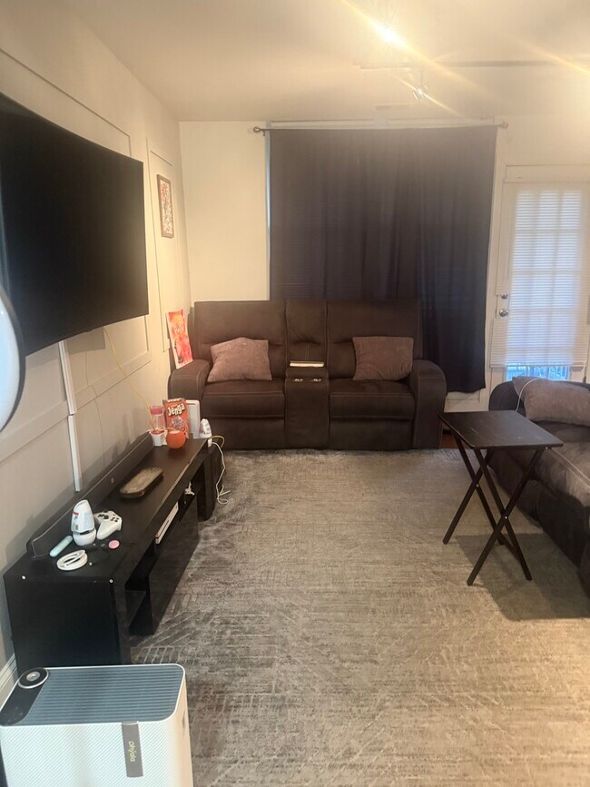 Photo - 2501 W Touhy Ave Unit 202