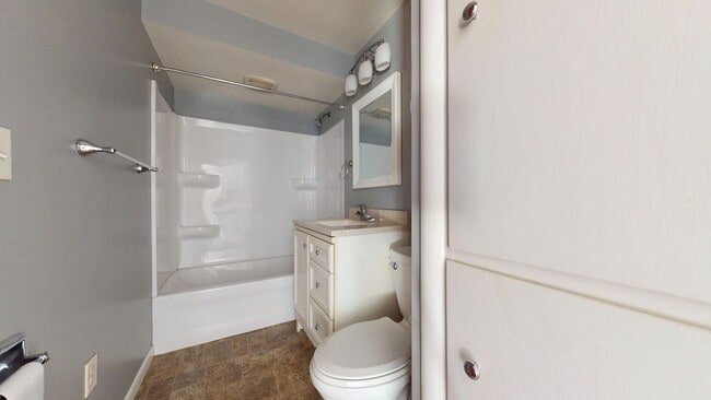 Photo - 116-118-118 Grasmere Ave Unit 118