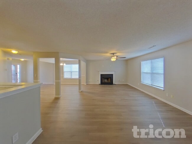 Photo - 3030 Summer Breeze Dr