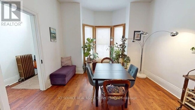 Photo - 132 Ferguson Ave N