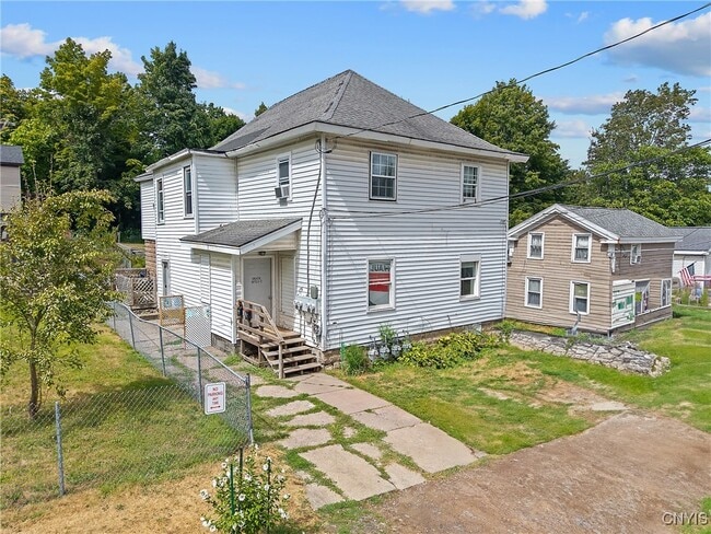 Building Photo - 4 N 4th St Rental