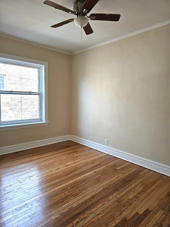 Photo - 4821 N Springfield Ave Unit 3E