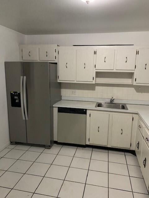 Building Photo - 4131 Stirling Rd Unit 304