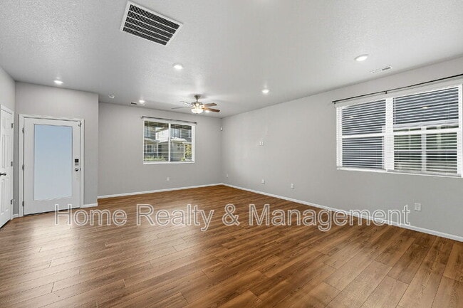 Photo - 12220 Dairy St