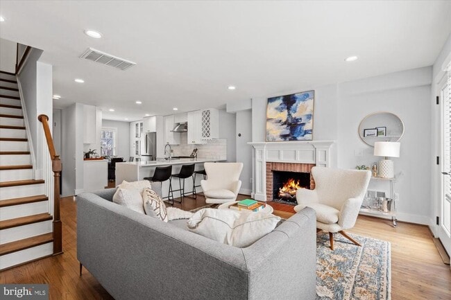 Photo - 222 Green St