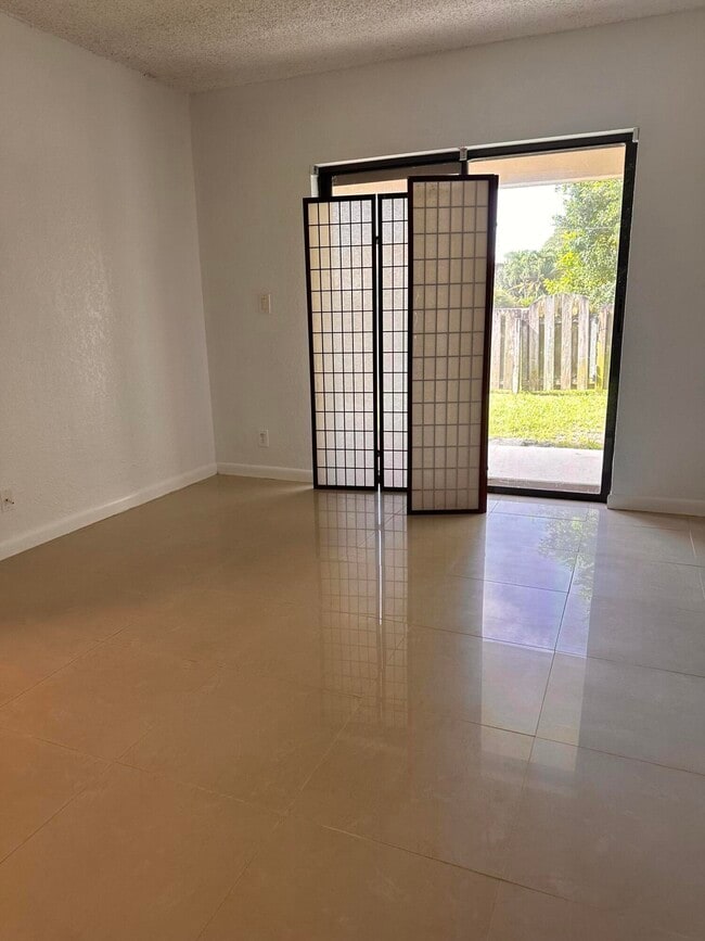 Photo - 700 Nottingham Cir Unit A