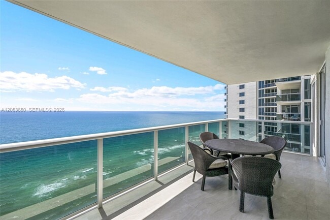 Building Photo - 19111 Collins Ave Unit 2704
