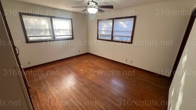 Photo - $775 - 1 bed 1 bath - Duplex Unidad 3415 W 2nd St N