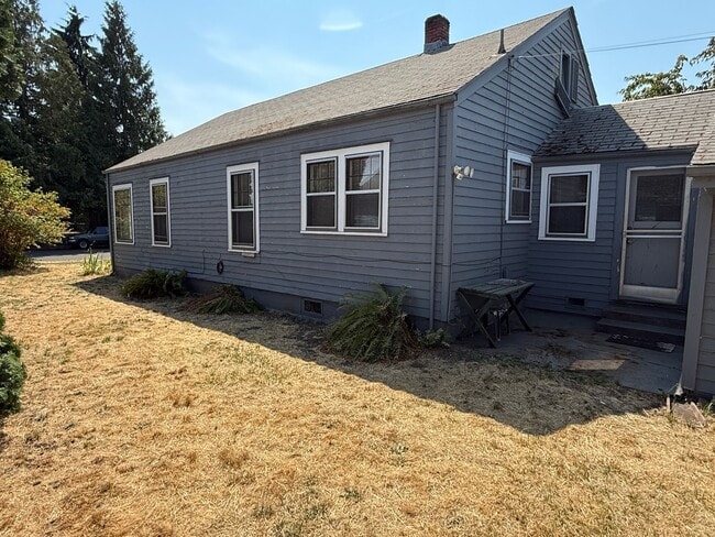 Photo - 844 D St