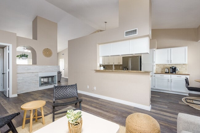 650 W Palo Verde St Unit SI ID1540147P