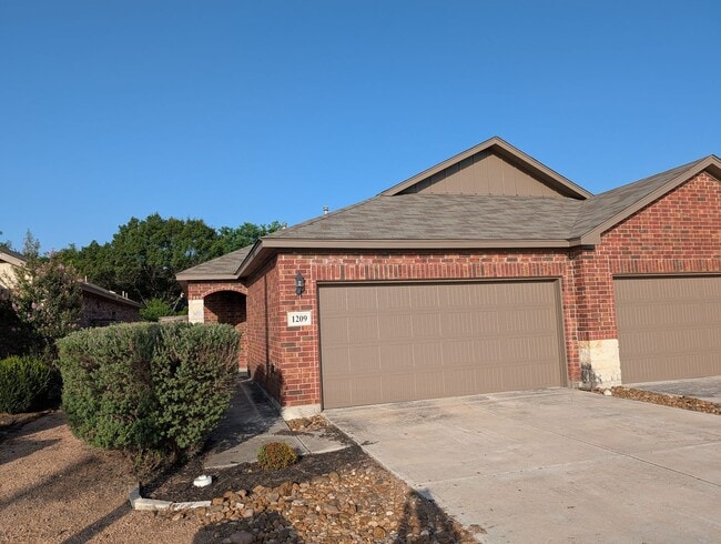 Photo - 1209 Old FM 306
