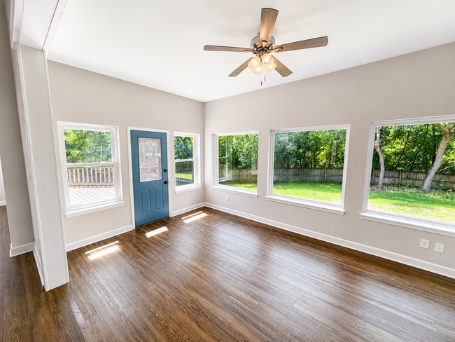 Photo - Updated 3BR Niceville Home with Soaring Ceilings, Luxury Primary Suite & Spacious Cul-de-Sac Lot