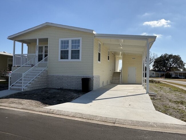 2862 Stallion Dr