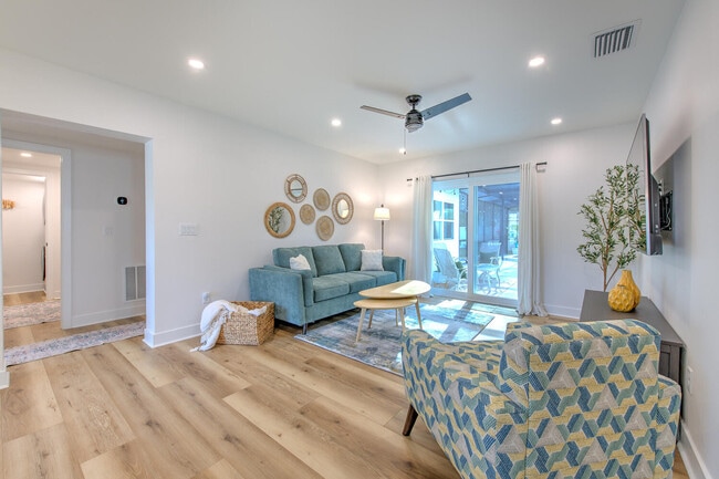 Photo - 4801 Wishart Blvd Unit ID1053162P