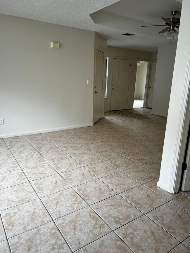 Photo - 1128 Sweetbriar Station