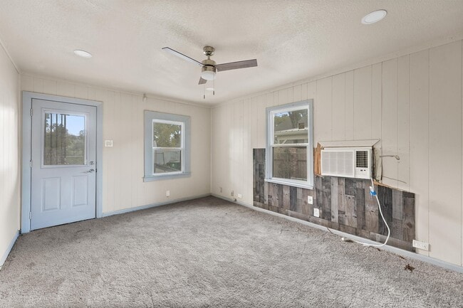 Photo - 4313 Engleford St