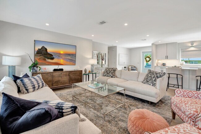 Photo - 359 Beacon St