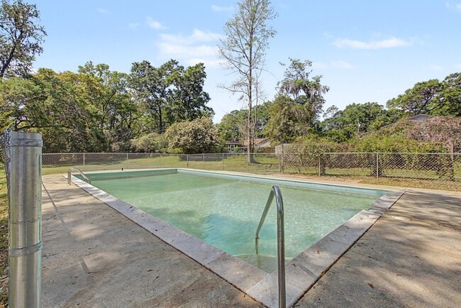 3308 Gallant Fox Trail