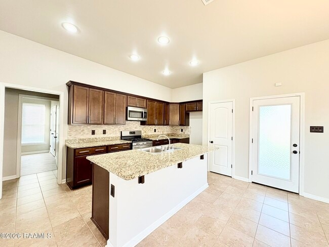 Photo - 129 Gray Birch Lp