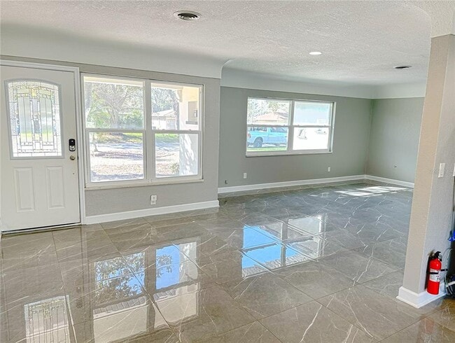 Photo - 9 N Aurora Ave