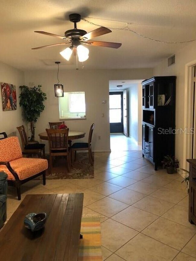 Photo - AVAILABLE OFF SEASON FOR $1,800/MO.  LONG ...