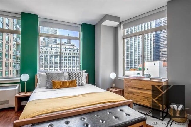 100 William St Unit 2306