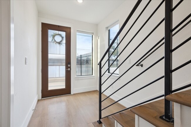 Photo - 2401 Crawford St Unit C4A