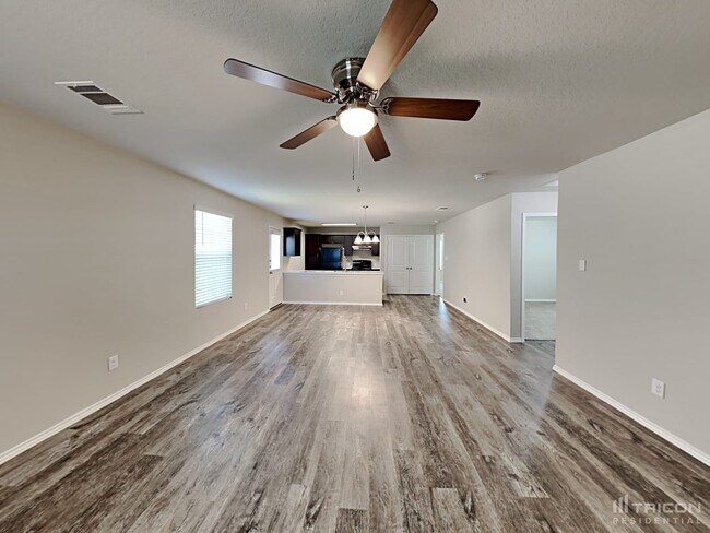 Photo - 8718 Segura Wy