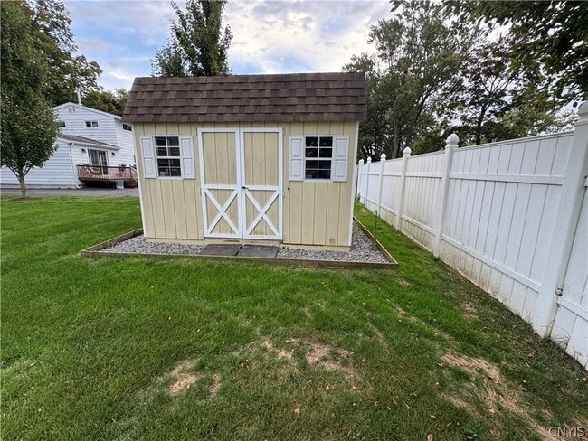Photo - 17 Gooseberry Ln